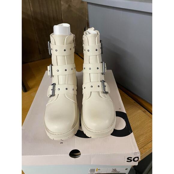 SO Good For Life Willa Women's Combat Boot Color Bone Size 6 - Picture 2 of 6